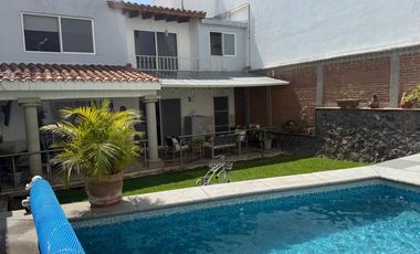 A espaldas de la Avenida San Diego