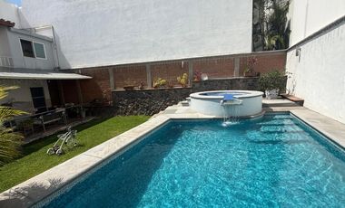 A espaldas de la Avenida San Diego