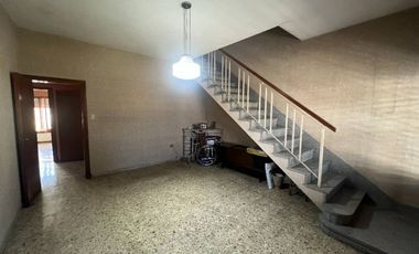 Chalet en venta en Bernal Oeste