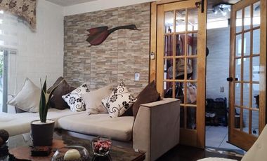 Del Parque/Sierra Agua Colorada - Casa - Venta