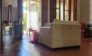 Casa en venta - 3 Dormitorios 3 Baños - 220Mts2 - Junín