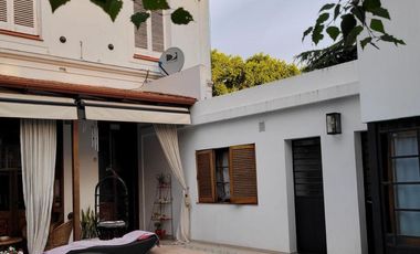 Casa en venta - 3 Dormitorios 3 Baños - 220Mts2 - Junín