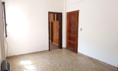 Alquiler Departamento 2 Amb. en Ramos Mejia Buen Estado y Ubicación