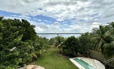 SE VENDE TERRENO EN RAUDALES, Q. ROO, CON BELLA CASA A ORILLA DEL LAGO