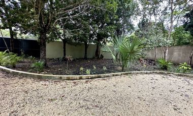SE VENDE TERRENO EN RAUDALES, Q. ROO, CON BELLA CASA A ORILLA DEL LAGO