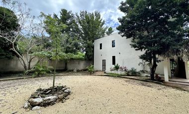 SE VENDE TERRENO EN RAUDALES, Q. ROO, CON BELLA CASA A ORILLA DEL LAGO