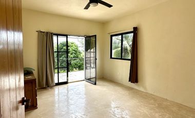 SE VENDE TERRENO EN RAUDALES, Q. ROO, CON BELLA CASA A ORILLA DEL LAGO