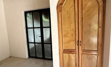 SE VENDE TERRENO EN RAUDALES, Q. ROO, CON BELLA CASA A ORILLA DEL LAGO