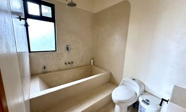 SE VENDE TERRENO EN RAUDALES, Q. ROO, CON BELLA CASA A ORILLA DEL LAGO