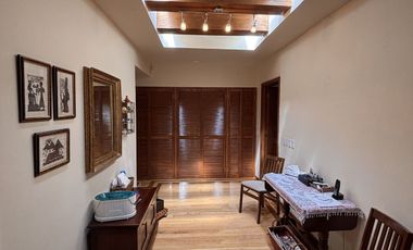 ESPECTACULAR CASA CON AMPLIOS ESPACIOS