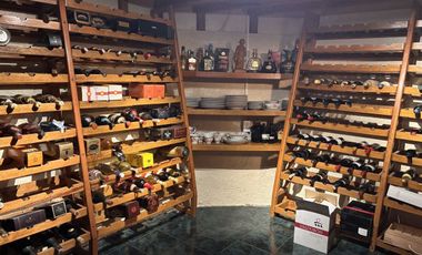 ESPECTACULAR CASA CON AMPLIOS ESPACIOS