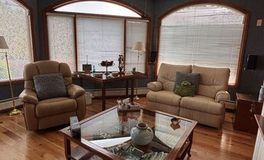 ESPECTACULAR CASA CON AMPLIOS ESPACIOS