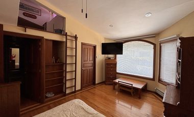 ESPECTACULAR CASA CON AMPLIOS ESPACIOS