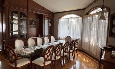 ESPECTACULAR CASA CON AMPLIOS ESPACIOS