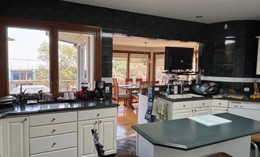 ESPECTACULAR CASA CON AMPLIOS ESPACIOS