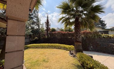 ESPECTACULAR CASA CON AMPLIOS ESPACIOS