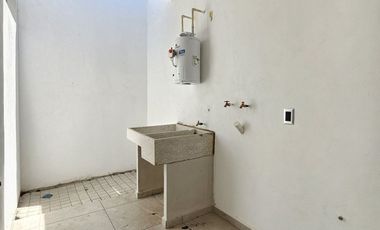 CASA EN VENTA ZONA NORTE DE VILLA DE ÁLVAREZ, 2 PLANTAS, 2 RECÁMARAS, 3 BAÑOS