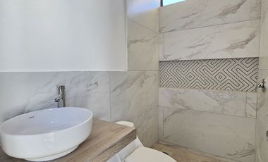 CASA EN VENTA ZONA NORTE DE VILLA DE ÁLVAREZ, 2 PLANTAS, 2 RECÁMARAS, 3 BAÑOS