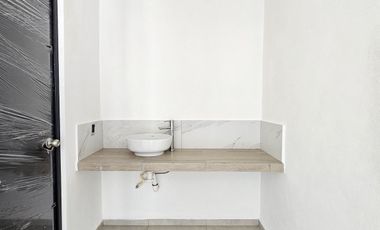 CASA EN VENTA ZONA NORTE DE VILLA DE ÁLVAREZ, 2 PLANTAS, 2 RECÁMARAS, 3 BAÑOS