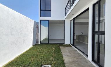 CASA EN VENTA ZONA NORTE DE VILLA DE ÁLVAREZ, 2 PLANTAS, 2 RECÁMARAS, 3 BAÑOS