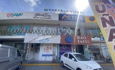 Venta local en pequeña plaza. Lateral Recta. Bello Horizonte