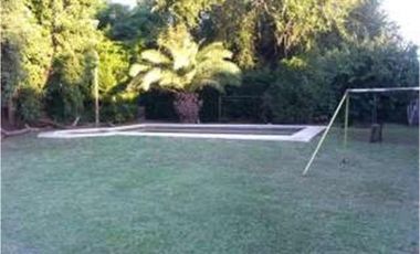 Chalet 6 ambientes sobre lote amplio- Ituzaingó