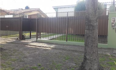 Casa 2 ambientes-Tipo Chalet   Oportunidad - Ituzaingó Norte