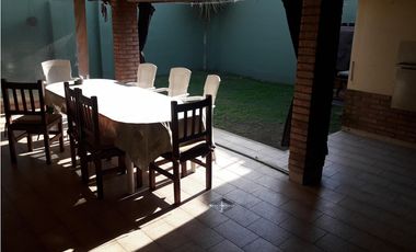 Casa 2 ambientes-Tipo Chalet   Oportunidad - Ituzaingó Norte