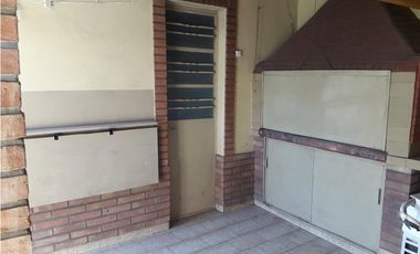 Casa 2 ambientes-Tipo Chalet   Oportunidad - Ituzaingó Norte