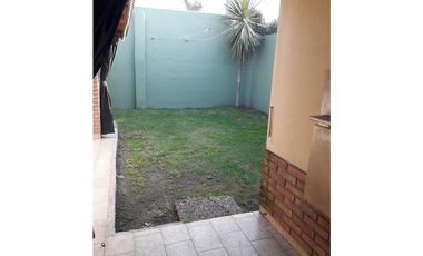 Casa 2 ambientes-Tipo Chalet   Oportunidad - Ituzaingó Norte