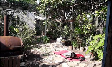 Casa con Galpón y Depto - Ituzaingó Norte