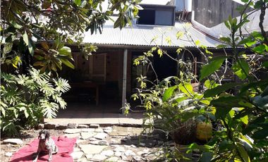 Casa con Galpón y Depto - Ituzaingó Norte