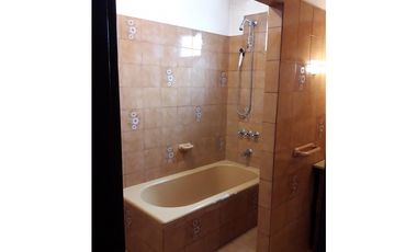 Casa Tipo Chale 4 Ambientes  - Moron Sur