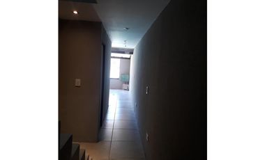 Casa 5 Ambientes- Castelar Sur