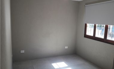 Casa 5 Ambientes- Castelar Sur