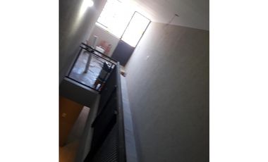 Casa 5 Ambientes- Castelar Sur