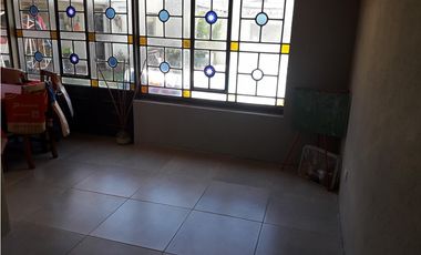 Casa 5 Ambientes- Castelar Sur