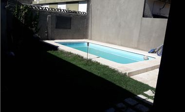 Casa 5 Ambientes- Castelar Sur