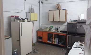 Edificio Comercial - Oportunidad Retasado-Ituzaingó Sur