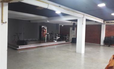 Edificio Comercial - Oportunidad Retasado-Ituzaingó Sur