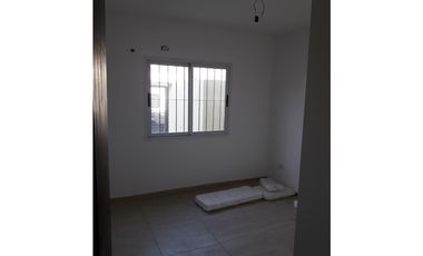 Departamento 3 Ambientes a Estrenar con Cochera. - Castelar Norte