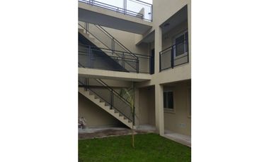 Departamento 3 Ambientes a Estrenar con Cochera. - Castelar Norte