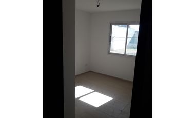 Departamento 3 Ambientes a Estrenar con Cochera. - Castelar Norte