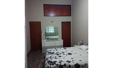 Casa 4 Ambientes en  Venta Ituzaingo Norte