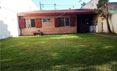 Casa 4 Ambientes en  Venta Ituzaingo Norte