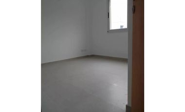 Venta -Departamento 2 Ambientes con Cochera -Ituzaingo