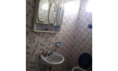 CASA AMERICANA3 AMBIENTES EN DOS PLANTAS CON LOCAL COMERCIAL- Ituzaingó Norte