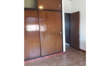 CASA AMERICANA3 AMBIENTES EN DOS PLANTAS CON LOCAL COMERCIAL- Ituzaingó Norte