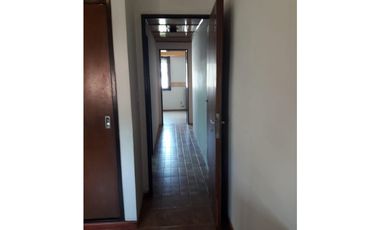 CASA AMERICANA3 AMBIENTES EN DOS PLANTAS CON LOCAL COMERCIAL- Ituzaingó Norte