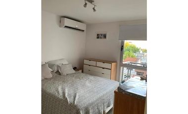 Monoambiente con terraza privada en Castelar Sur  mts de la estacion.